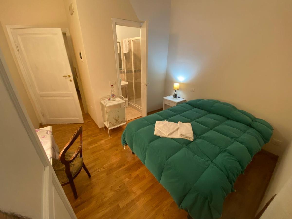 Single Room French Bed